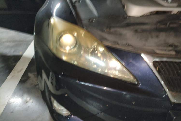 Used Lexus IS 2006 300 Right Front Headlight