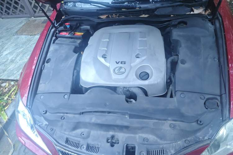 Used Lexus IS 2006 300 Xuan Dong Edition Engine Bay