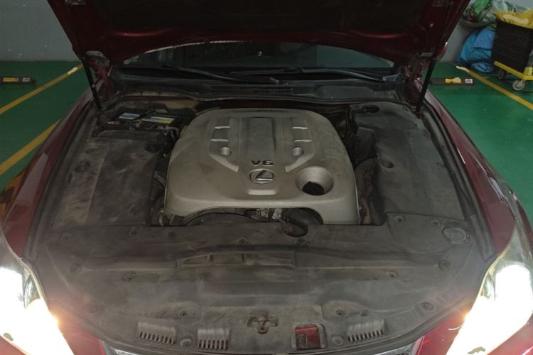 Used Lexus IS 2006 300 Xuan Dong Edition Engine Bay