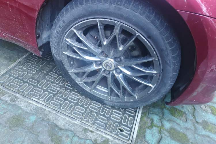Used Lexus IS 2006 300 Xuan Dong Edition Right Front Wheel Hub
