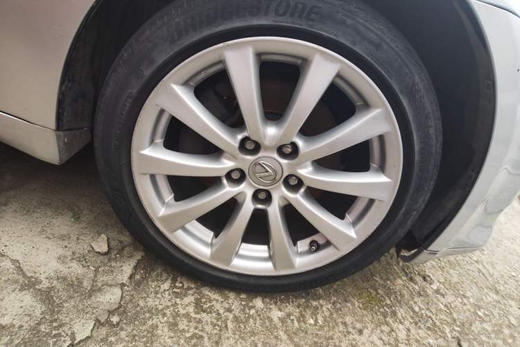 Used Lexus IS 2007 300 Xuan Dong Special Edition Right Front Wheel Hub