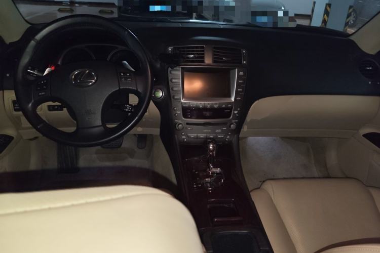 Used Lexus IS 2008 300 Luxury Edition Center Console