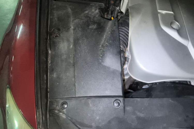 Used Lexus IS  Engine Bay Right