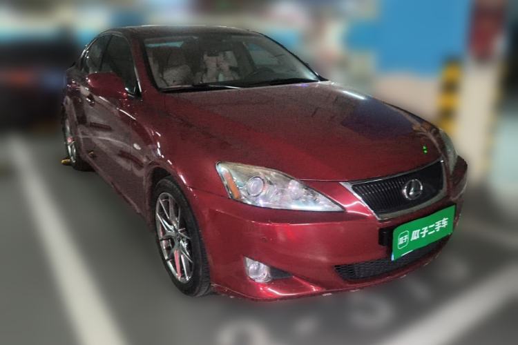 Used Lexus IS  Front Right 45 Deg
