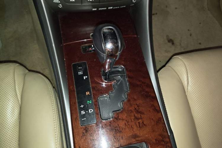 Used Lexus IS 2008 300 Luxury Edition Gear Lever