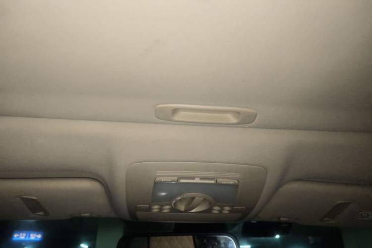 Used Lexus IS  Headliner