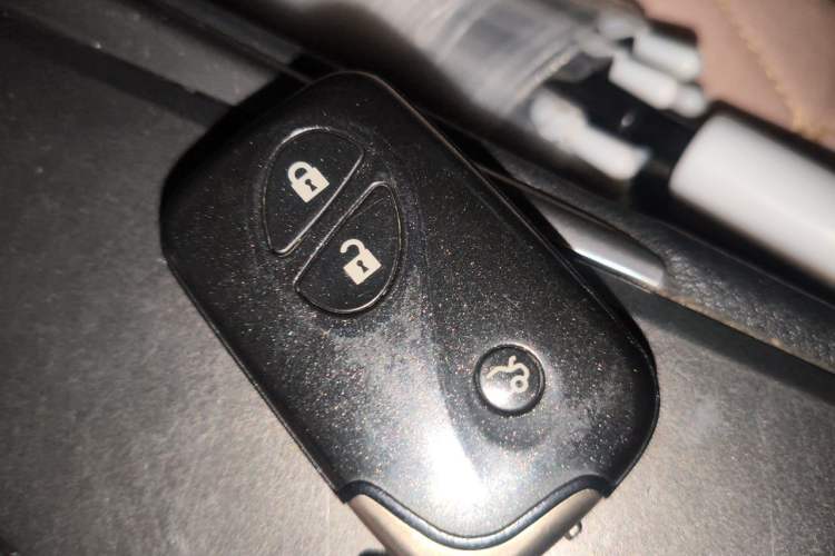 Used Lexus IS  Vehicle Key