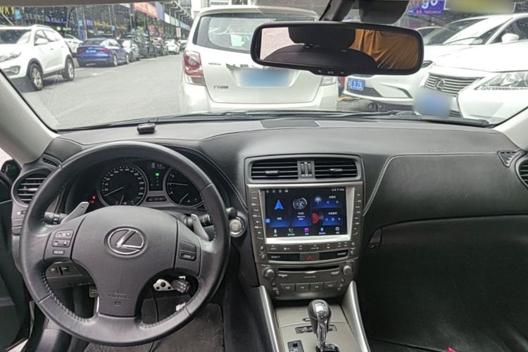 Used Lexus IS 2009 300 Center Console