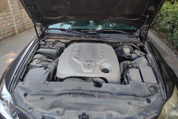 Used Lexus IS 2009 300 Engine Bay