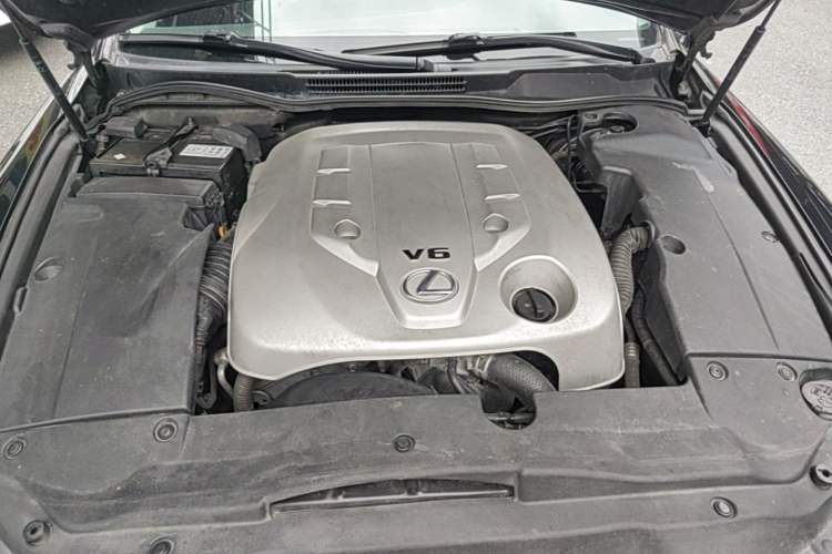 Used Lexus IS 2009 300 Engine Bay