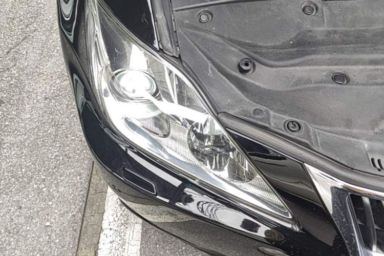 Used Lexus IS 2009 300 Right Front Headlight