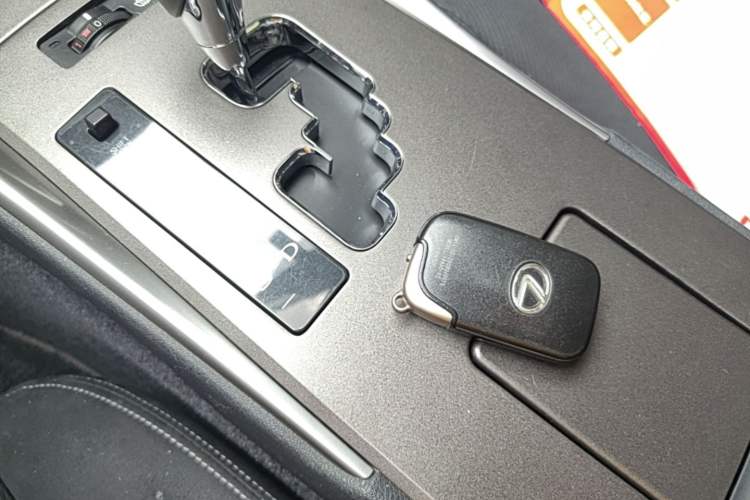 Used Lexus IS 2009 300 Vehicle Key