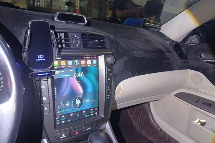 Used Lexus IS 2009 300C Audio And AC Panel