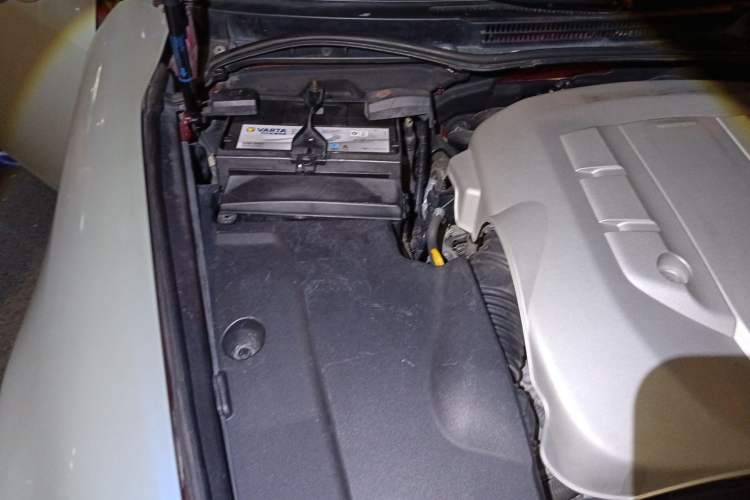 Used Lexus IS 2009 300C Engine Bay Right