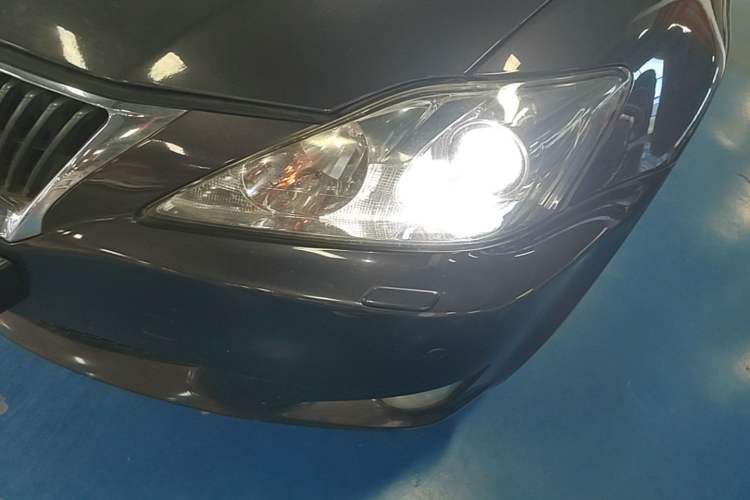 Used Lexus IS 2009 300 Left Front Headlight