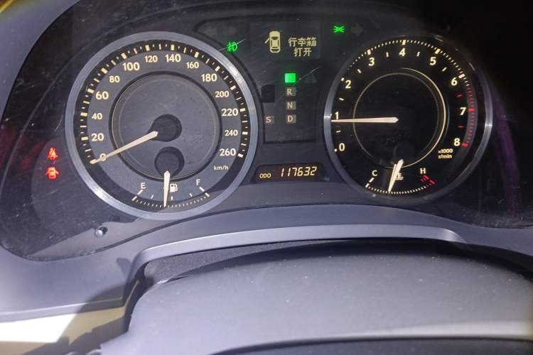Used Lexus IS 2009 300C Odometer Close Up