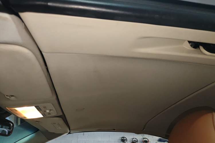 Used Lexus IS 2009 300C Headliner