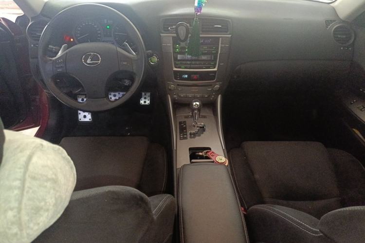 Used Lexus IS 2009 300 Center Console