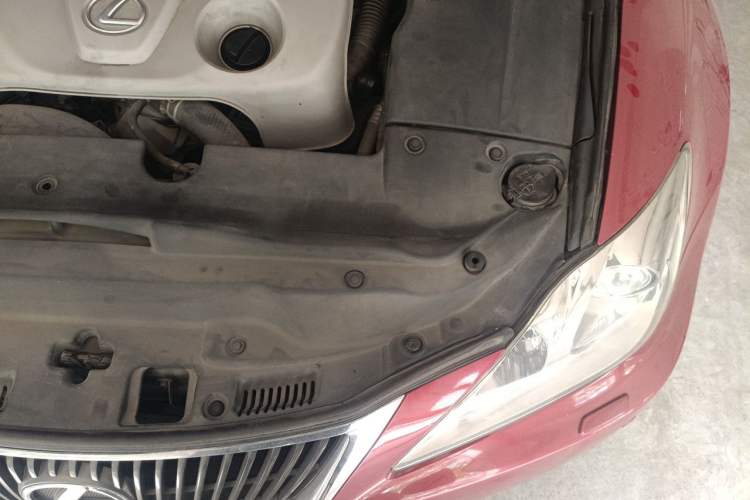 Used Lexus IS 2009 300 Engine Bay Left