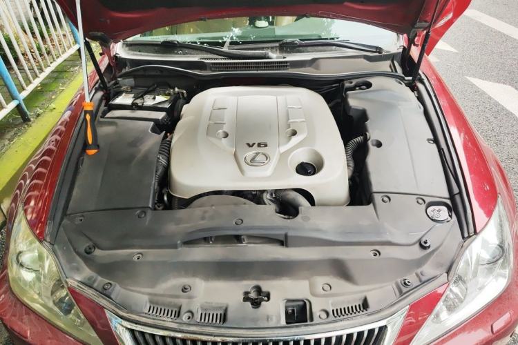 Used Lexus IS 2009 300 Xuan Dong Edition Engine Bay