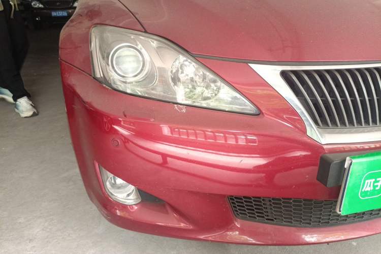Used Lexus IS 2009 300 Right Front Headlight