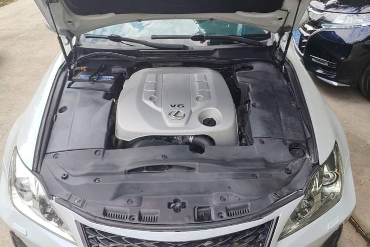 Used Lexus IS 2009 300 Xuan Dong Edition Engine Bay