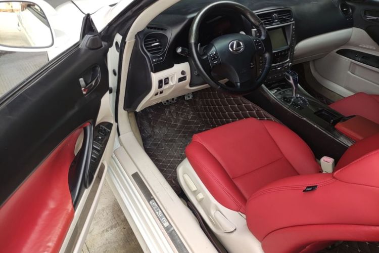 Used Lexus IS 2009 300C Driver Seat