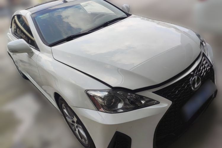 Used Lexus IS 2009 300C Front Right 45 Deg