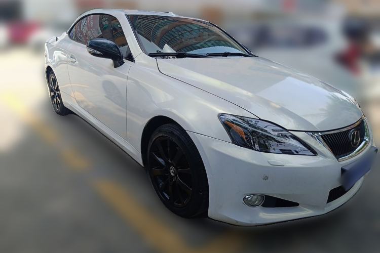Used Lexus IS 2009 300C Front Right 45 Deg