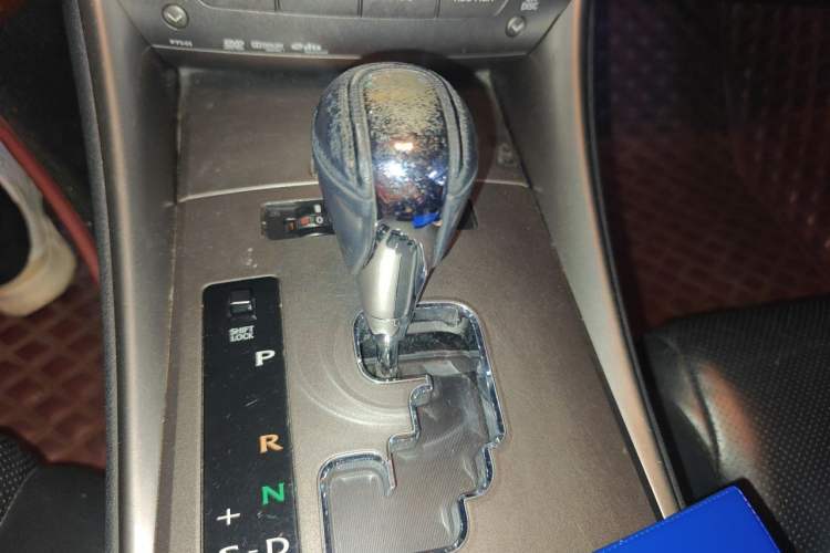 Used Lexus IS 2009 300C Gear Lever