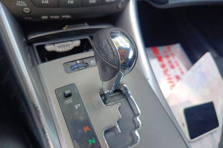 Used Lexus IS 2009 300C Gear Lever