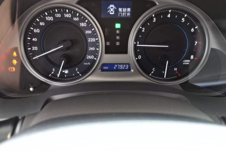 Used Lexus IS 2009 300 Odometer Close Up