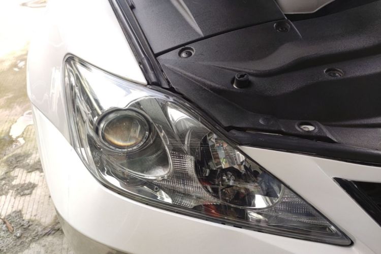 Used Lexus IS 2009 300C Right Front Headlight
