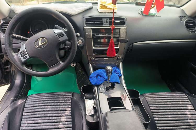 Used Lexus IS 2011 250 Sport Edition Center Console