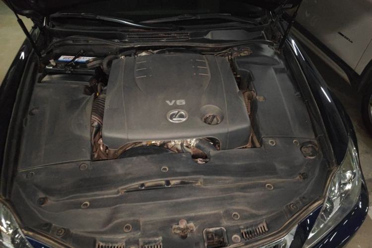 Used Lexus IS 2011 250 Sport Edition Engine Bay