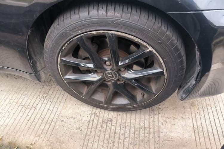 Used Lexus IS 2011 250 Sport Edition Right Front Wheel Hub