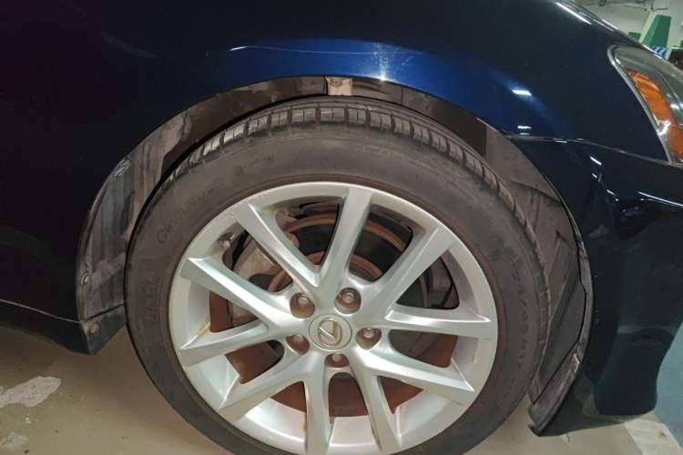 Used Lexus IS 2011 250 Sport Edition Right Front Wheel Hub
