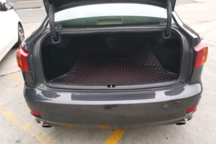 Used Lexus IS 2011 250 Sport Edition Trunk