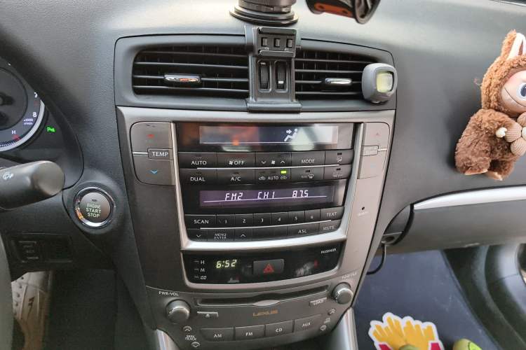 Used Lexus IS 2011 250 Sport Edition Audio And AC Panel