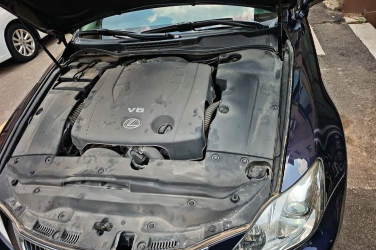Used Lexus IS 2011 250 Sport Edition Engine Bay Left
