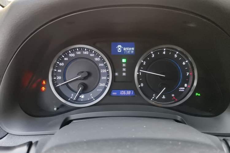 Used Lexus IS 2011 250 Sport Edition Odometer Close Up