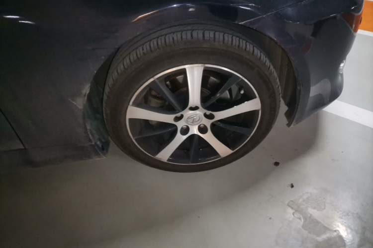 Used Lexus IS 2011 250C Right Front Wheel Hub