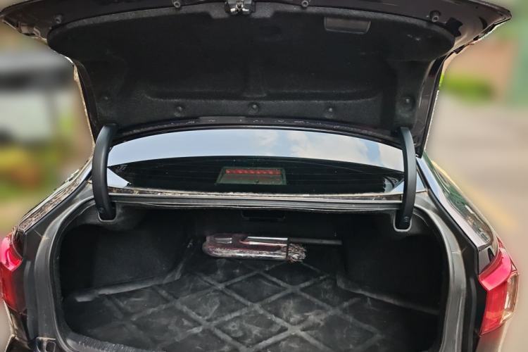 Used Lexus IS 2011 250 Sport Edition Trunk