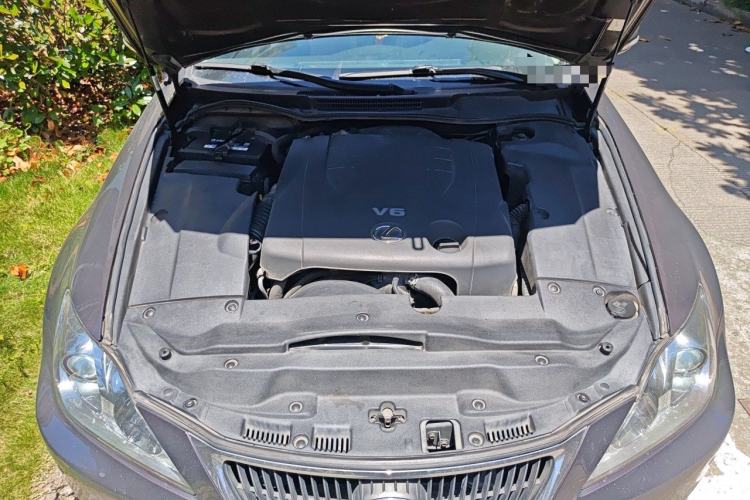 Used Lexus IS 2011 250 Sport Edition Engine Bay