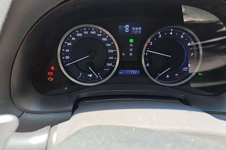 Used Lexus IS 2011 250 Sport Edition Odometer Close Up