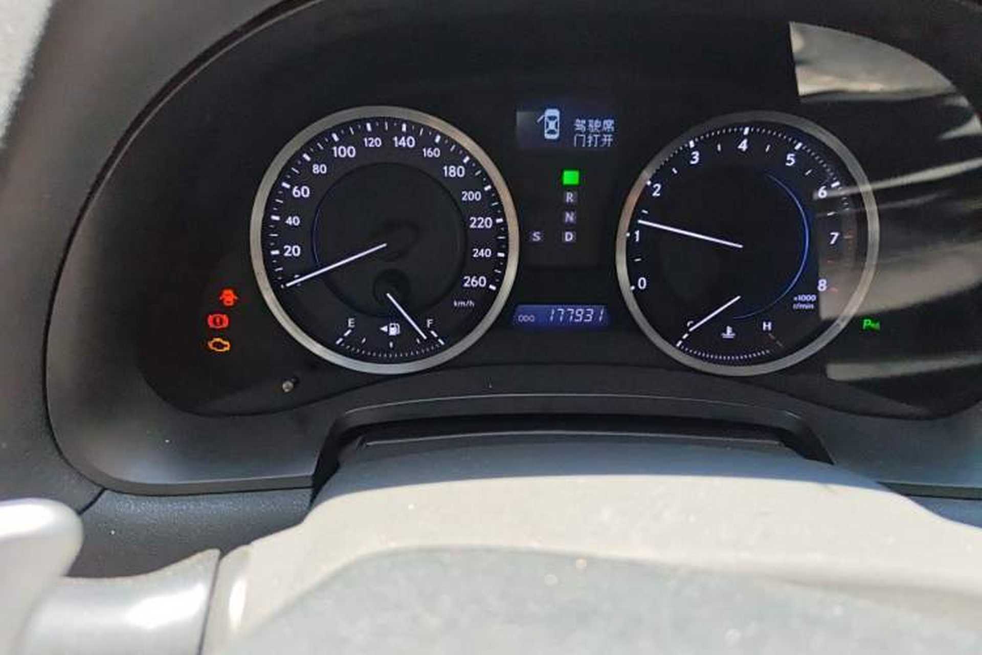 Used Lexus IS 2011 250 Sport Edition Odometer Close Up