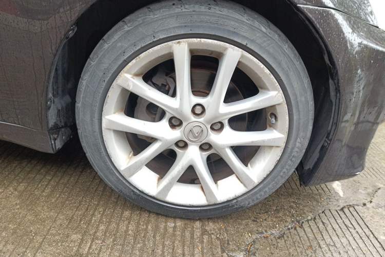 Used Lexus IS 2011 250 Sport Edition Right Front Wheel Hub