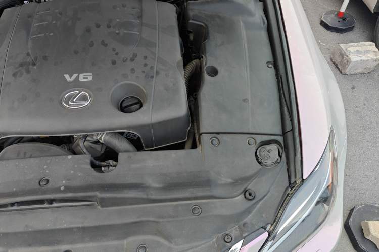 Used Lexus IS 2011 250C Engine Bay Left