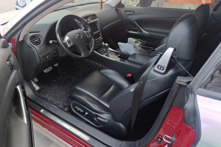 Used Lexus IS 2011 250C Left Front Seat