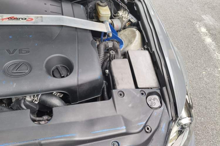 Used Lexus IS 2011 250 Windstorm Edition Engine Bay Left